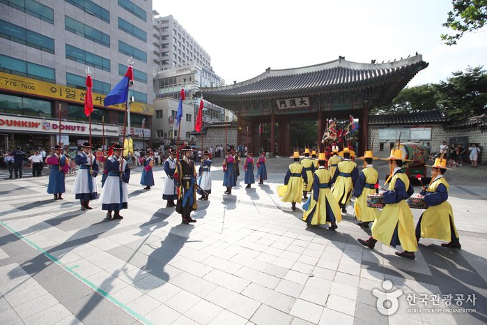 [Seúl] Puerta Daehanmun del Palacio Deoksugung (덕수궁 대한문)