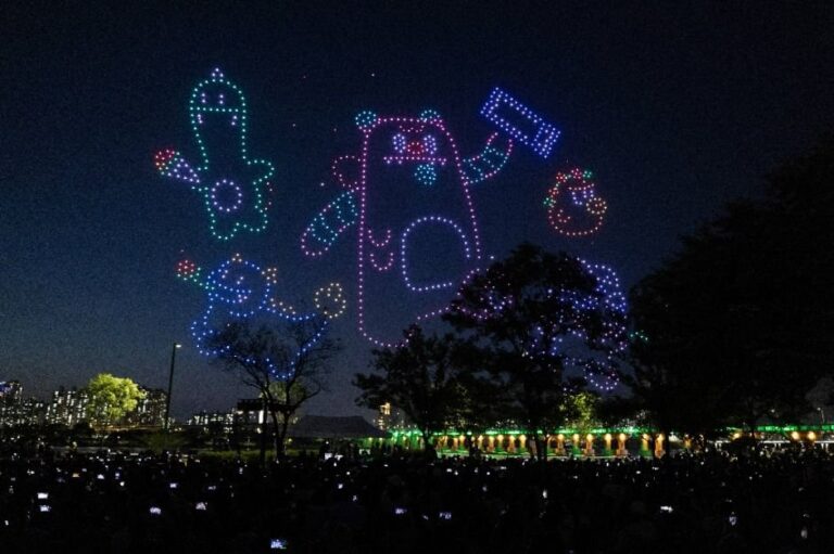 [Seúl] Espectáculo de Luces con Drones sobre el Río Hangang (한강 불빛 공연(드론 라이트 쇼))