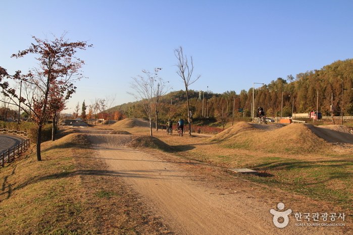 [Seúl] Circuito de Ciclismo del Parque Nanji del Río Hangang (난지한강공원 MTB코스장)