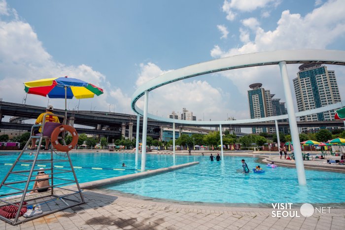[Seúl] Piscina de Ttukseom del Parque del Río Hangang (한강시민공원 뚝섬수영장)