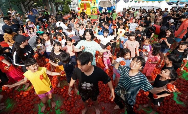 [Gyeonggi-do] Festival de la Calle del Tomate de Toechon (퇴촌토마토거리축제)