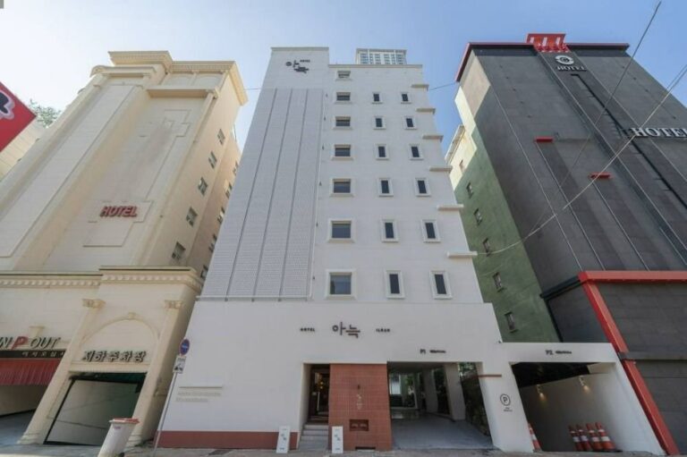 [Gyeonggi-do] The Hyooshik Aank Hotel Ilsan Tanhyeon (더휴식 아늑호텔 일산탄현점)