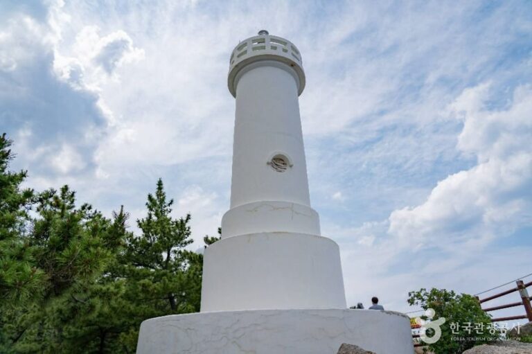 [Gangwon-do] Faro Hajodae (하조대 무인등대)