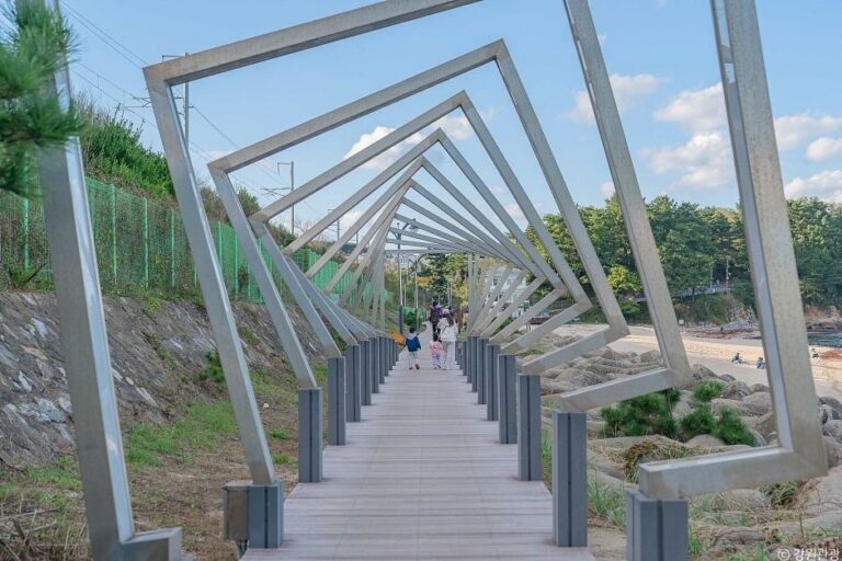 [Gangwon-do] Playa Hanseom y Sendero Costero Gamseong de Hanseom (한섬해변&한섬감성바닷길)