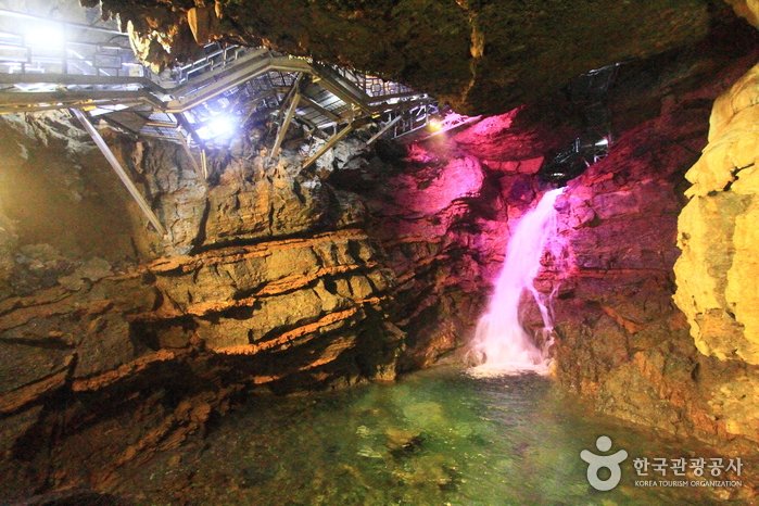 [Gangwon-do] Cueva Daegeumgul (대금굴)