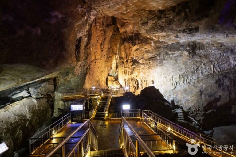 [Gangwon-do] Cueva Hwaam (화암동굴)