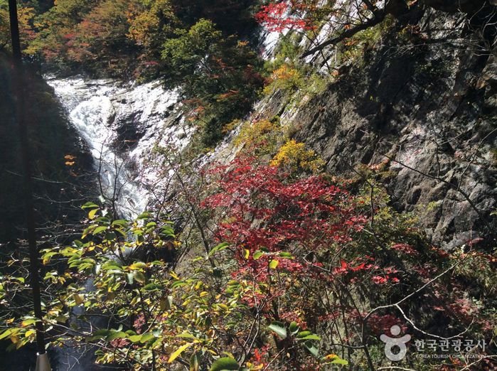 [Gangwon-do] Cascadas Yukdam (육담폭포)