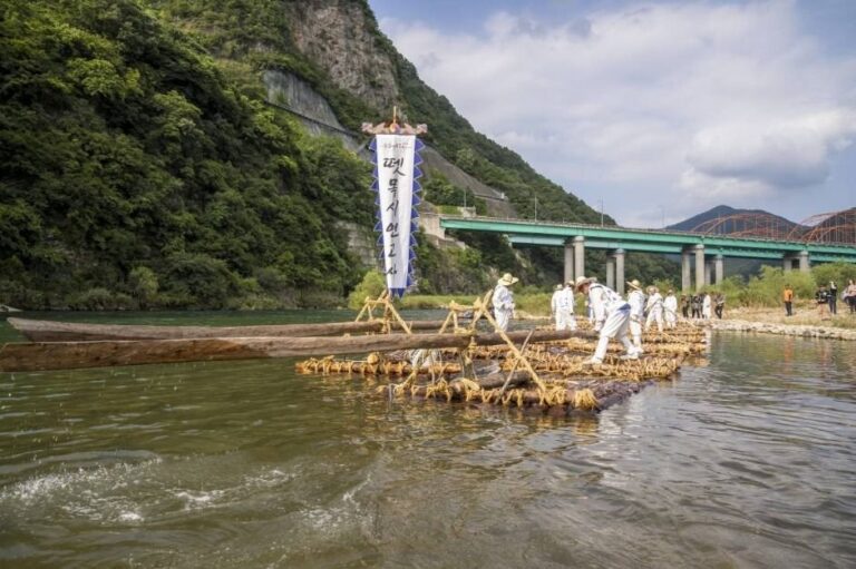[Gangwon-do] Festival de Balsas en el Río Donggang (동강뗏목축제)