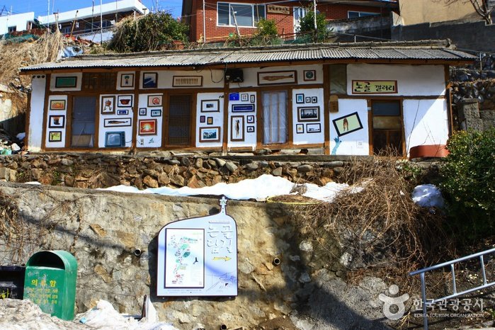 [Gangwon-do] Sendero Nongoldam-gil en Donghae (Aldea Deungdae Damhwa) (동해 논골담길 (등대 담화마을))
