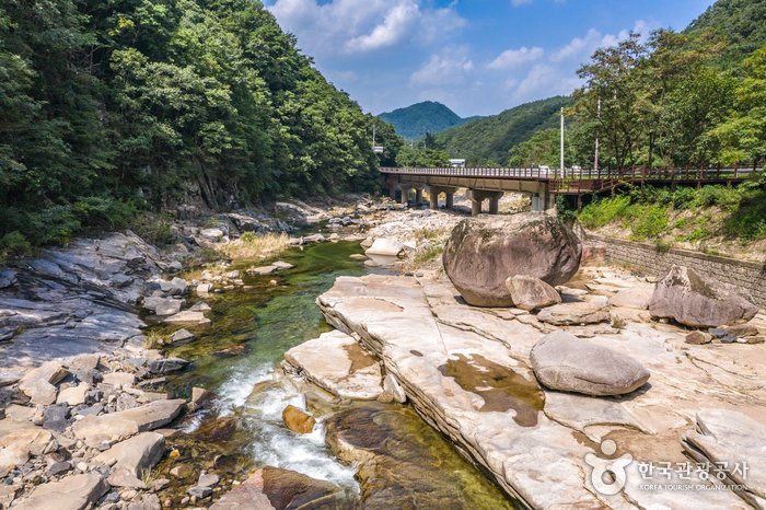 [Chungcheongbuk-do] Valle Seonam (선암계곡(하선암))