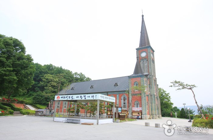 [Chungcheongbuk-do] Iglesia del Peregrinaje Católico de Nuestra Señora de Gamgok Maegoe (감곡매괴성모순례지성당)