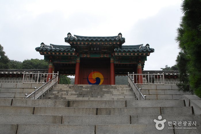 [Chungcheongnam-do] Santuario Hyeonchungsa (현충사)