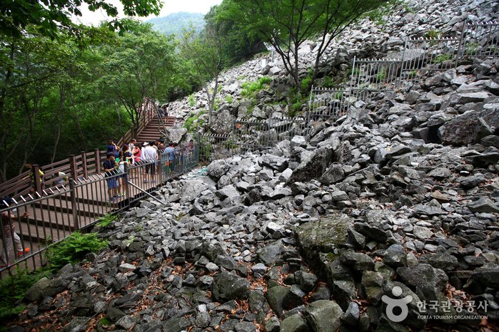 [Gyeongsangnam-do] Valle Eoreumgol de Miryang (밀양 얼음골)