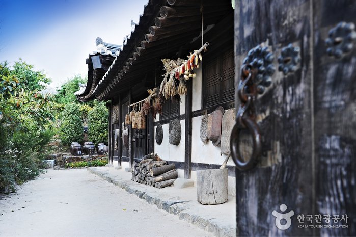 [Gyeongsangnam-do] Casa del Aristócrata Choi (최참판댁)