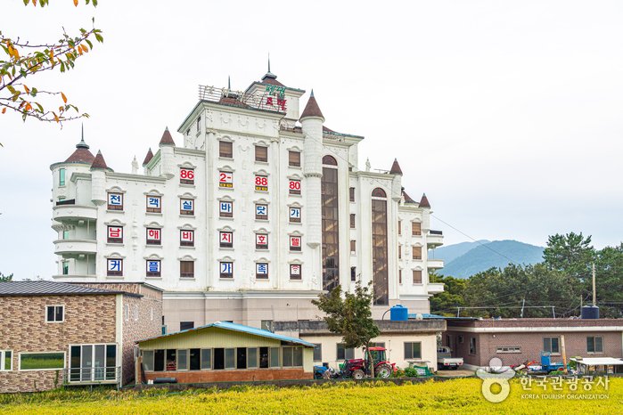 [Gyeongsangnam-do] Namhae Beach Hotel (남해비치호텔)
