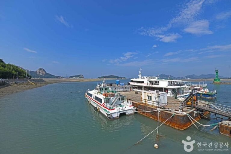 [Jeollabuk-do] Ferri-crucero de la Isla Seonyudo de Gunsan (군산선유도유람선)