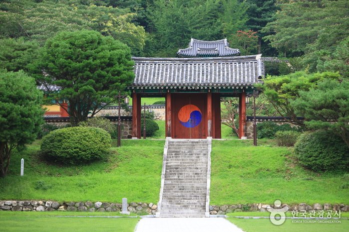 [Jeollabuk-do] Santuario Nongae (Templo Uiamsa) (논개사당(의암사))