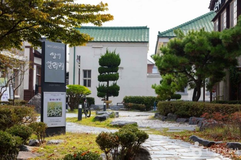 [Jeollabuk-do] Galería Jangmi (장미갤러리)