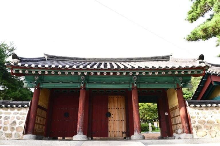[Jeollanam-do] Altar Chungminsa en Yeosu (여수 충민사)