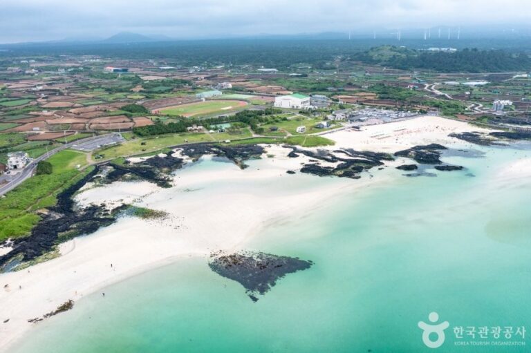 [Jeju] Playa Gimnyeong Seongsegi (김녕성세기해변)